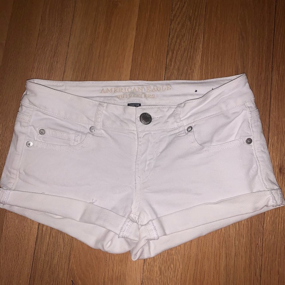 NWOT White American Eagle Shorts